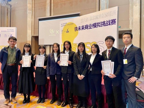 2587 20201008205248 12073839939740322192802709047732271964651693o