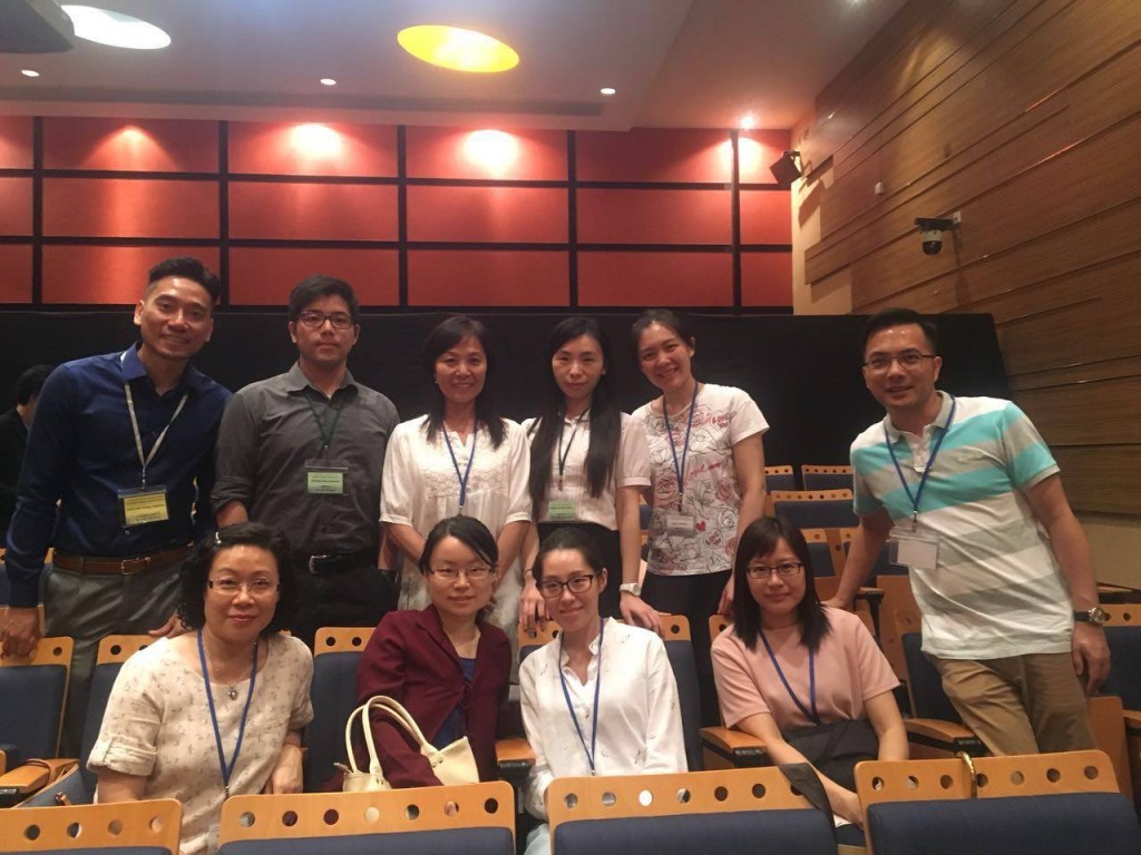 澳门旅游学院举行,高锦辉校长,英文科主任范美华老师带领本校九位中学   